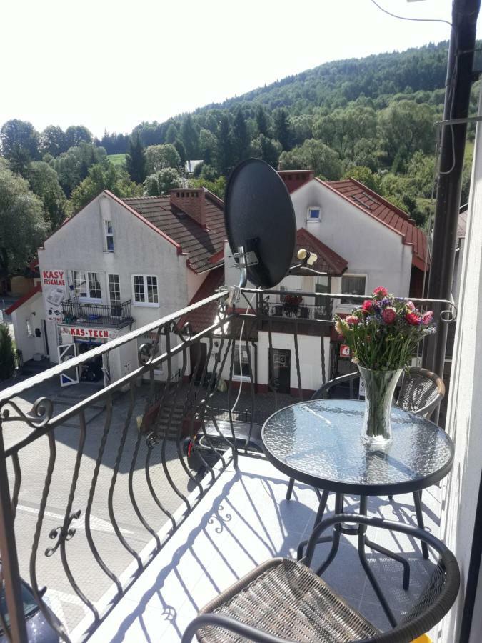 Apartament Szczesliwy Устрики-Долішні Екстер'єр фото
